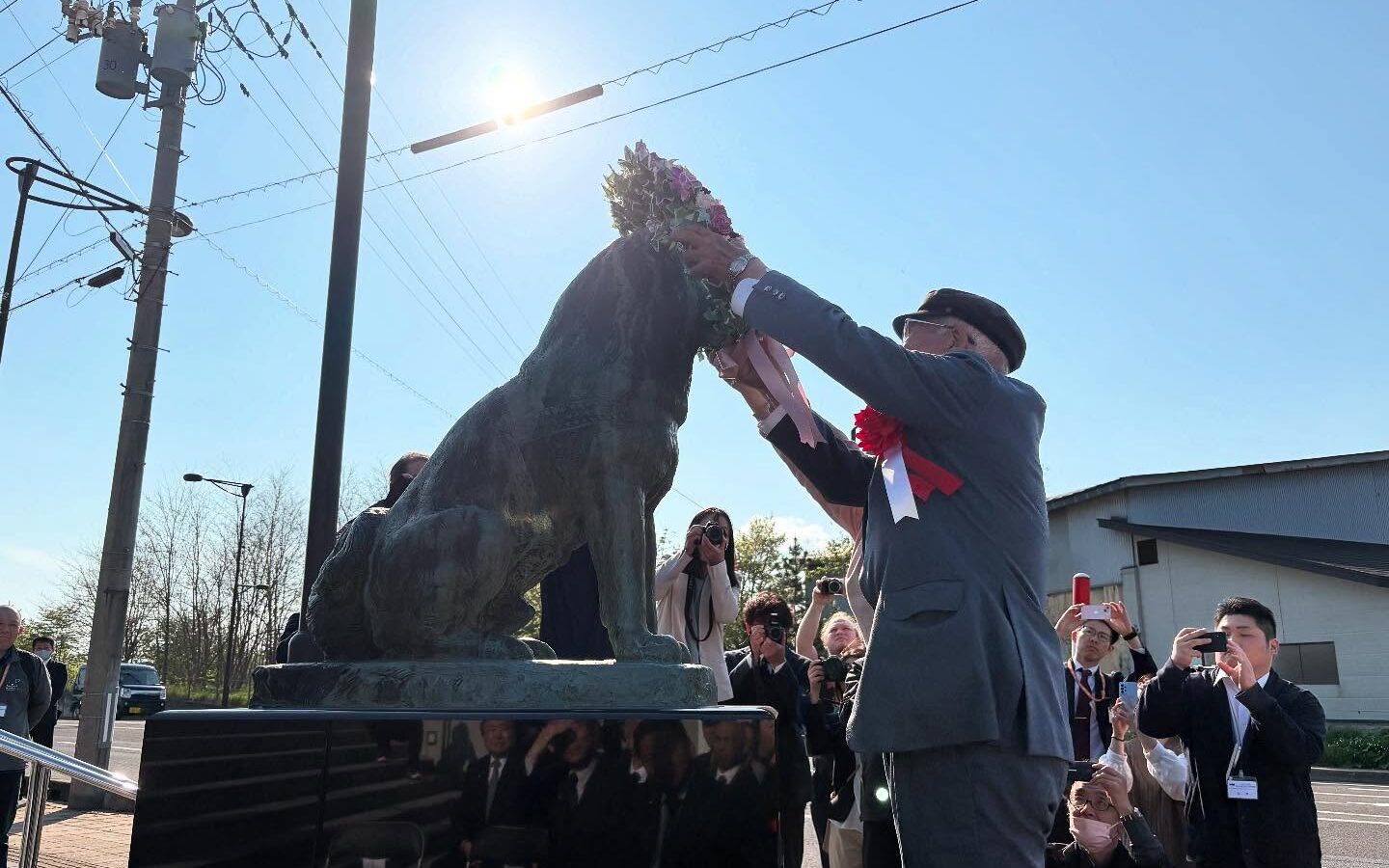 5月8日、秋田犬の里にて「第34回 忠犬ハチ公慰霊祭」が執り行われました。