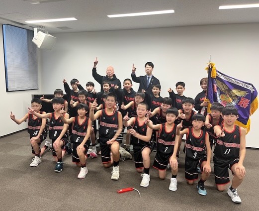 有浦RedThunderの皆さんが、全県優勝・全国大会出場の報告に来てくれました…