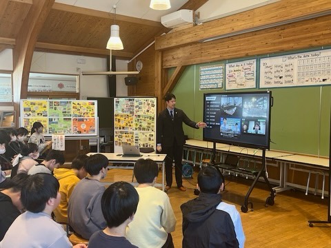 上川沿小学校で6年生向けキャリア授業「ようこそプロフェッショナル」を行いました