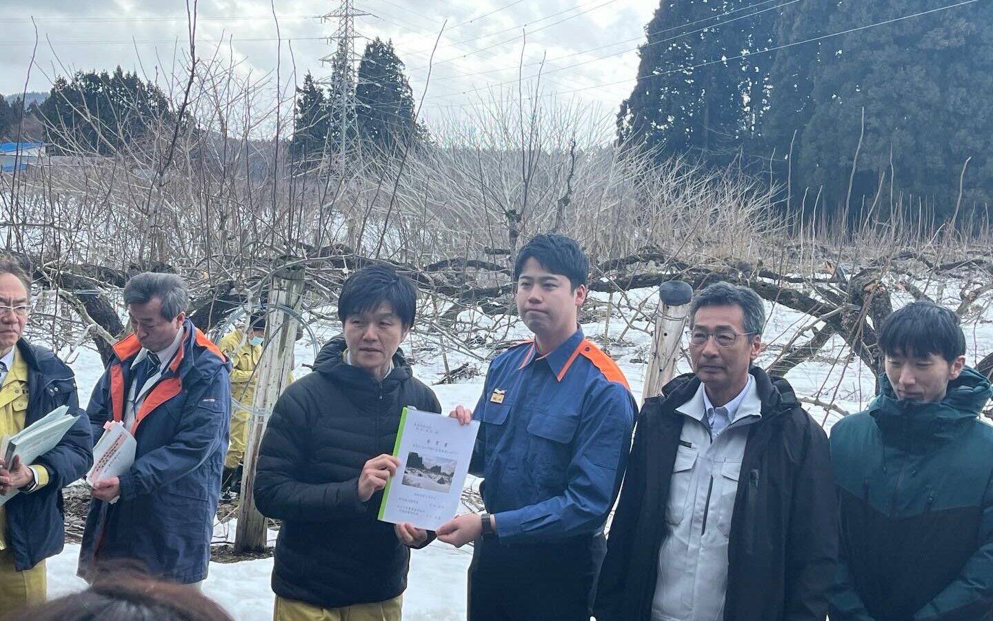 本日、鈴木農林水産大臣に、大館市中山地区の梨園地における豪雪被害の現地をご視察い…