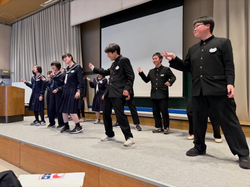 大館市中学生海外研修帰国報告会に出席しました。
